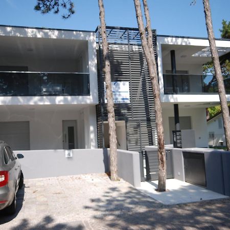 Residenza Due Perle Apartman Lignano Sabbiadoro Kültér fotó